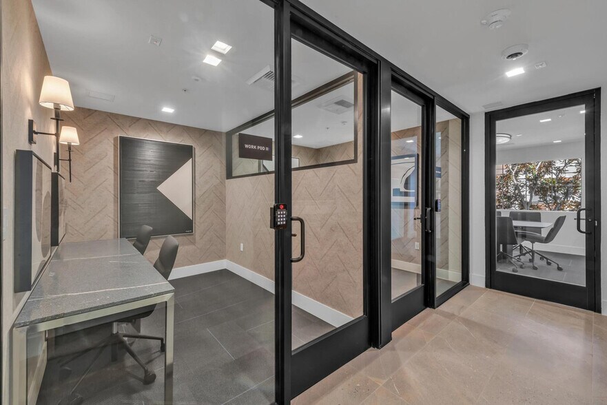 Building Photo - 3221 Carter Ave