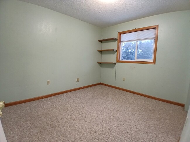 upstairs bed - 15160 E Robin Ln