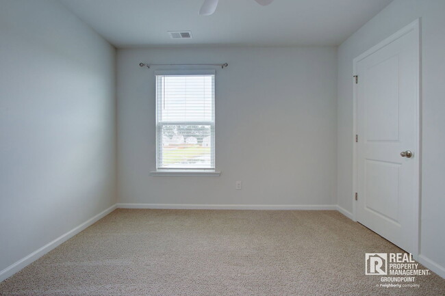 Building Photo - 113 Hillsford Ln