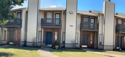 Building Photo - Best Value near Downtown for Immediate Mov...