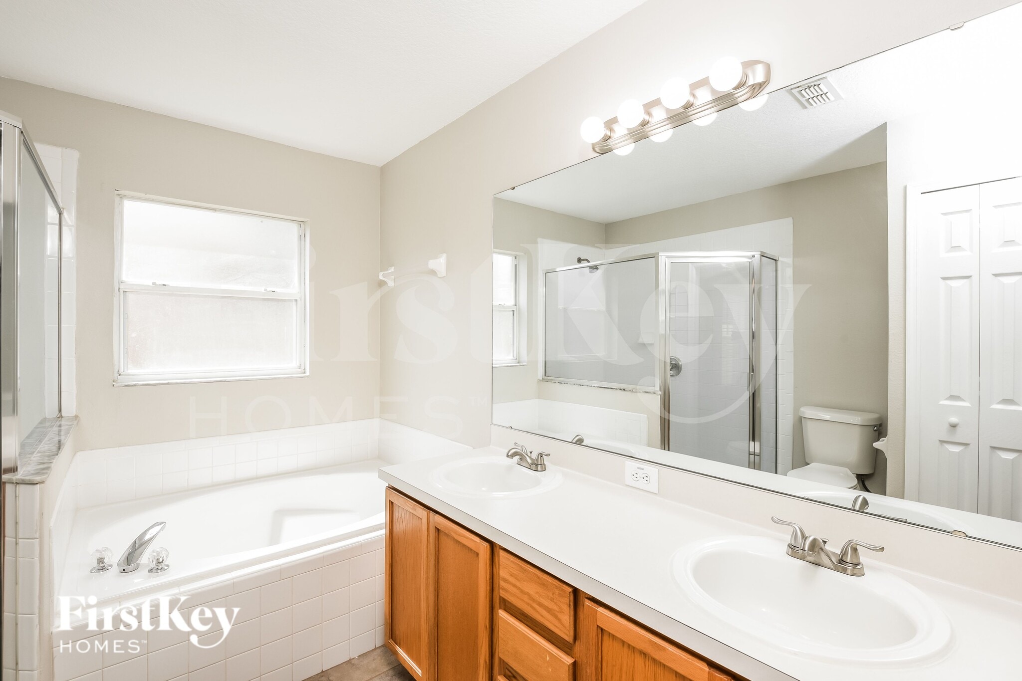 Building Photo - 4224 Kingbird Ct