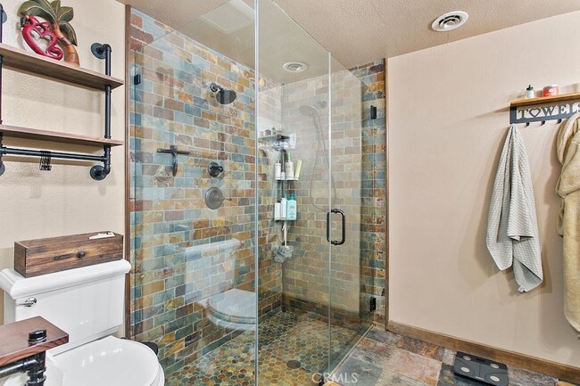 Building Photo - 24585 Overlake