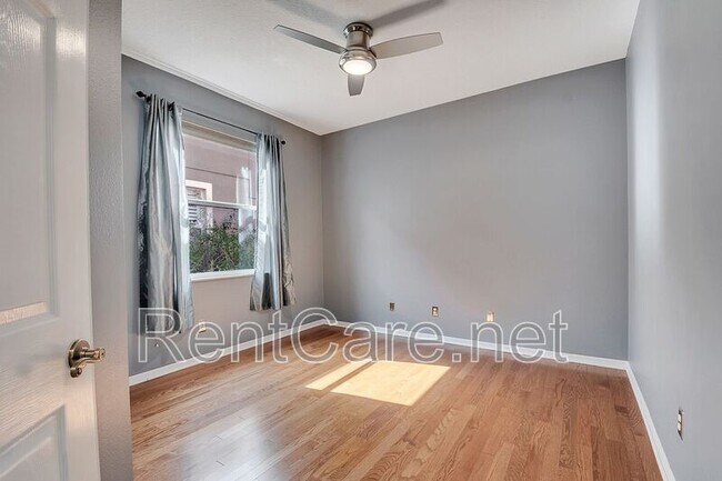 Building Photo - 219 Isle of Sky Cir