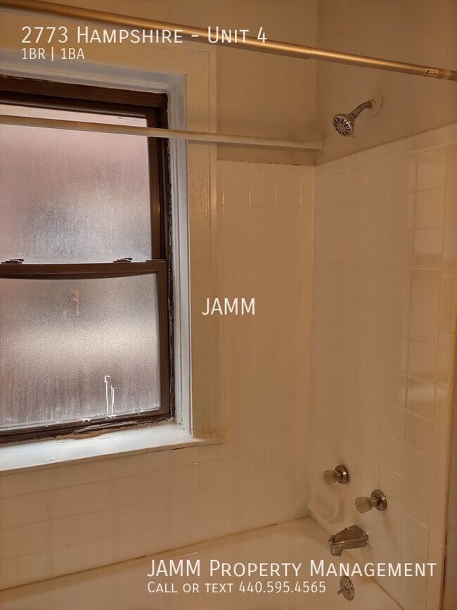 Building Photo - 2773 Hampshire-Unit 4