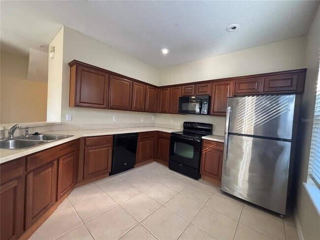 Building Photo - 3630 San Jacinto Cir