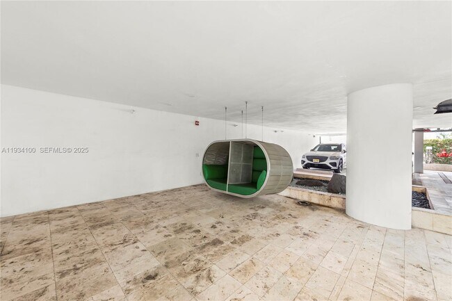 Building Photo - 221 Jefferson Ave