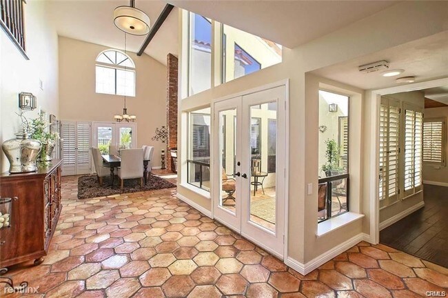 Building Photo - 4 br, 3 bath House - 28231 Tinajo