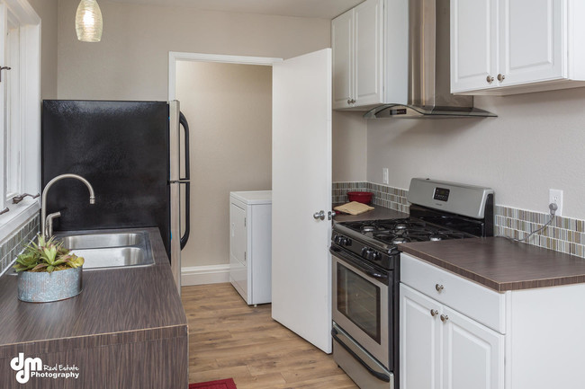 Building Photo - 8114 Boundary