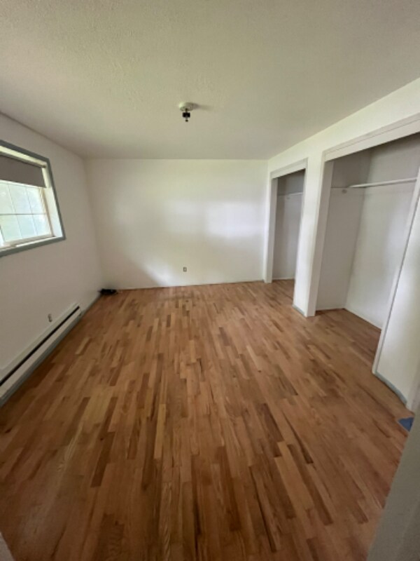 Building Photo - 829 Rossmore St