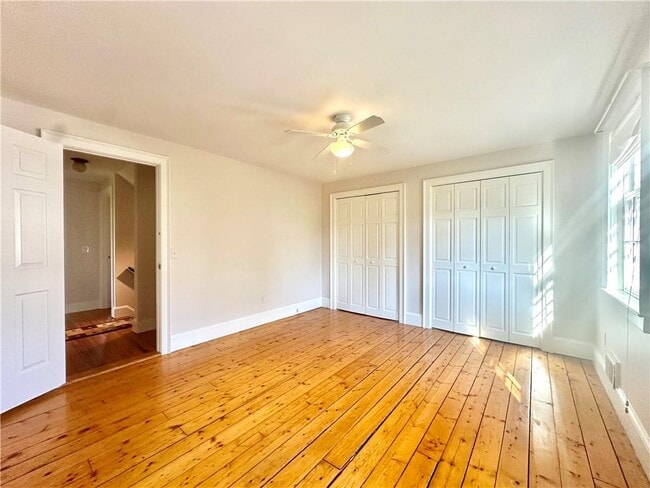 Building Photo - 12 Johnson Ct