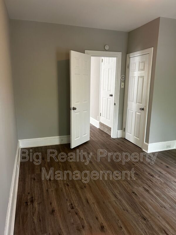 Building Photo - 262 Beech St