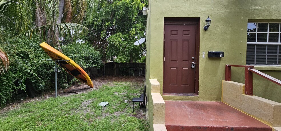 Building Photo - 9614 NW 5th Ave