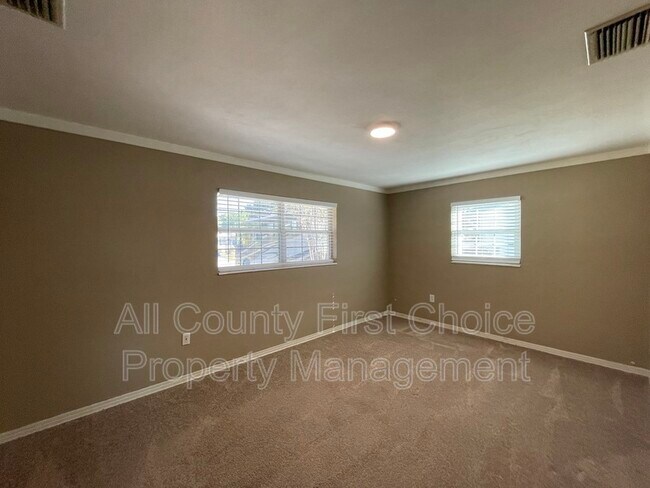 Building Photo - 12098 83rd Ave N