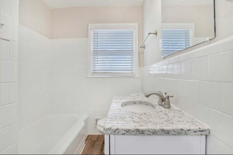 Building Photo - 2439 Oakley Ter