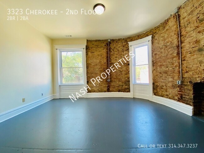 Building Photo - 3323 Cherokee-2nd Floor