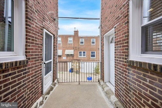 Building Photo - 1117 Rosalie St
