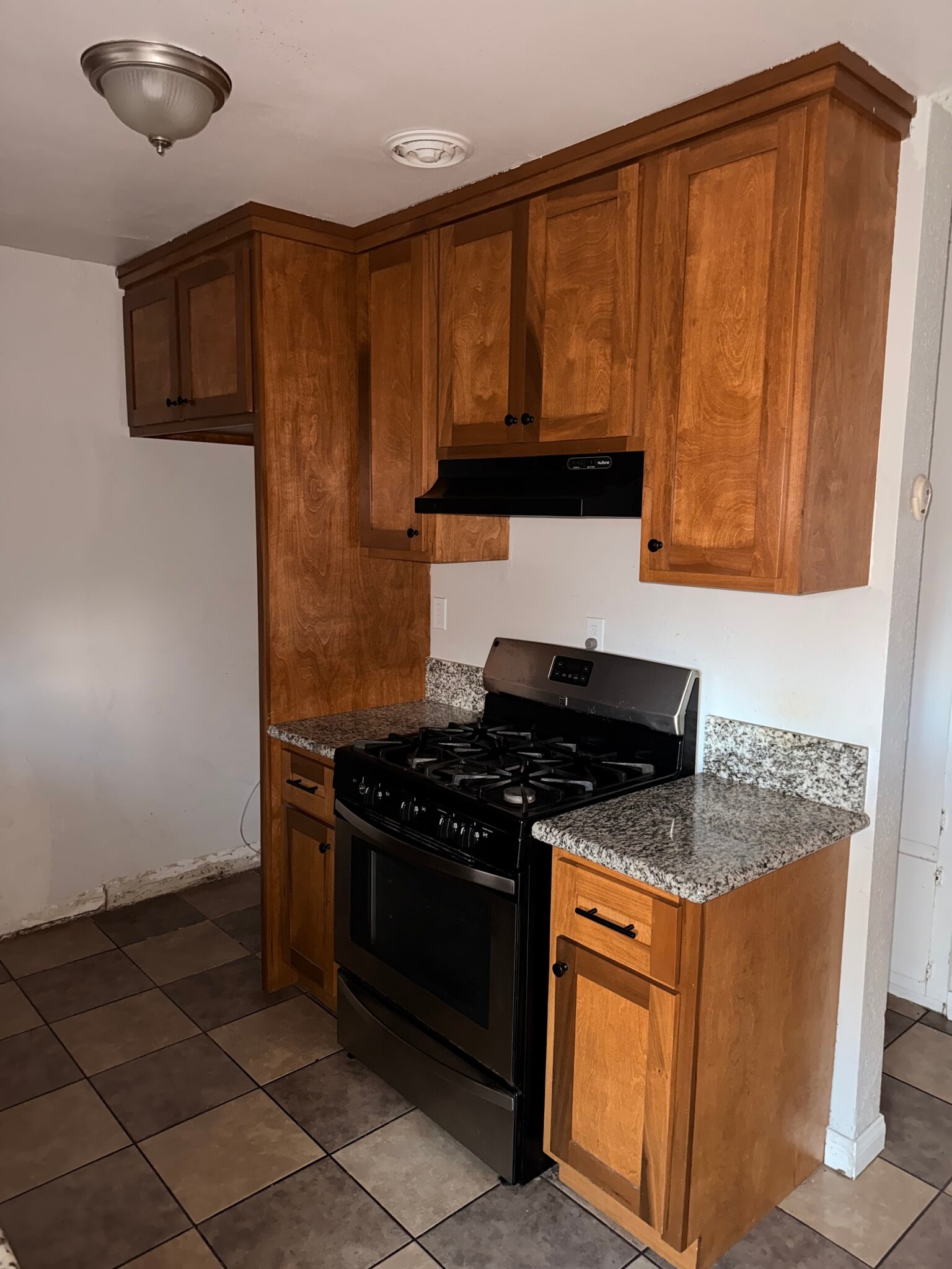 Kitchen - 1610 W 168th St