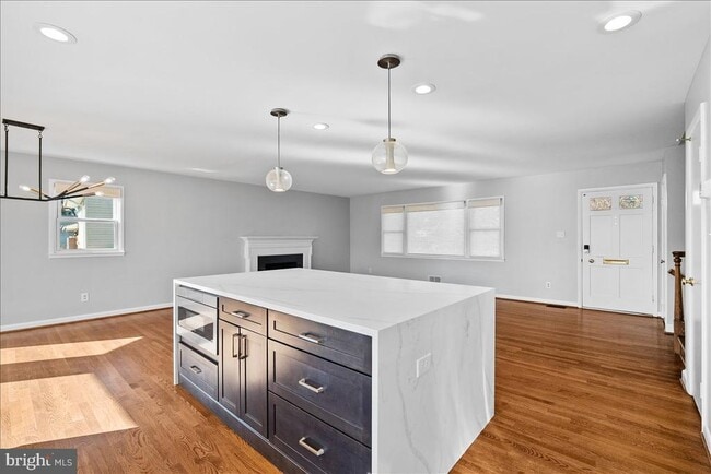 Building Photo - 7107 Tyndale St