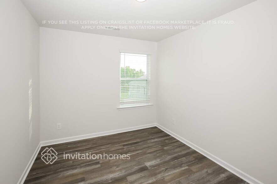 Building Photo - 11755 Brier Vlg Ln