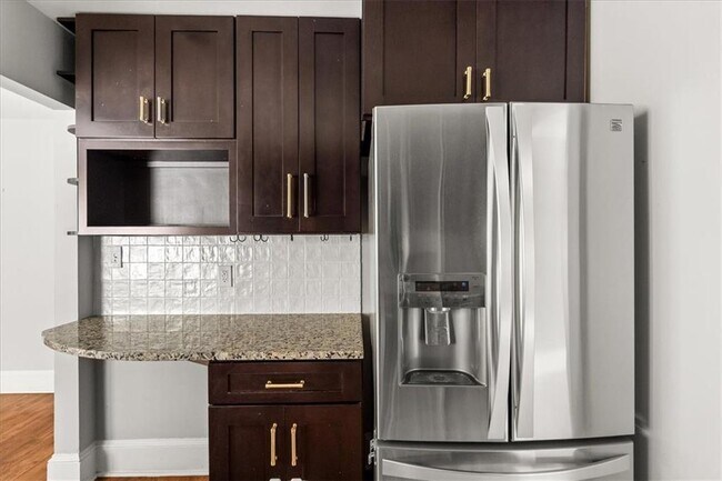 Building Photo - 259 Spence Ave SE