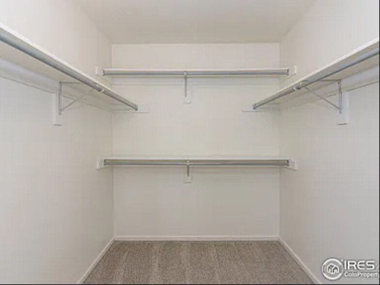 Building Photo - 1364 E Weldona Way