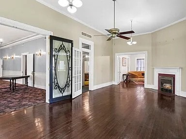 Building Photo - 250 N Main St