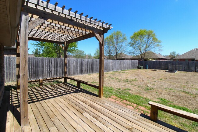 Building Photo - 3038 W Verona Ln