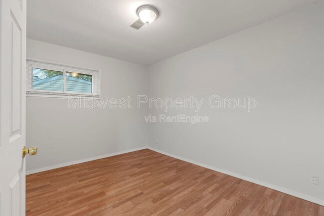 Building Photo - 5520 Holborn Dr