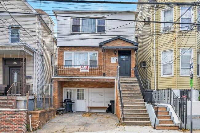 Building Photo - 217 50th St