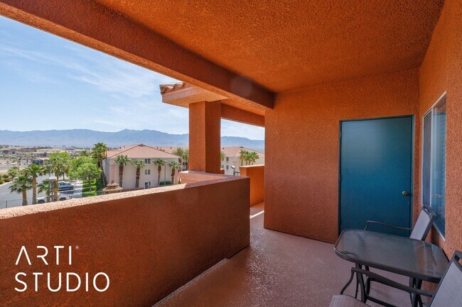 Building Photo - 2-bedroom 2-bathroom upstairs condo fully ...