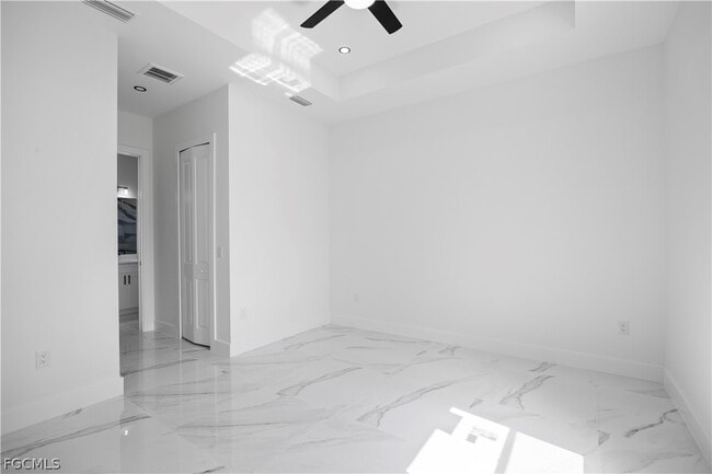 Building Photo - 719 Fullerton Ave S