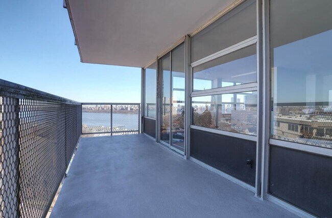 Building Photo - 6050 JFK Blvd E