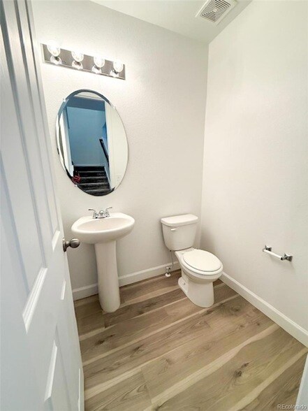 Building Photo - 591 S Pitkin Ct