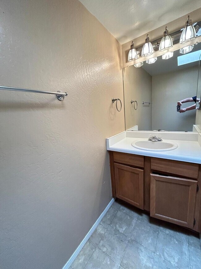 Building Photo - 4219 W Calavar Rd