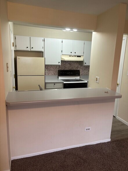 Building Photo - 4302 W Shamrock Ln
