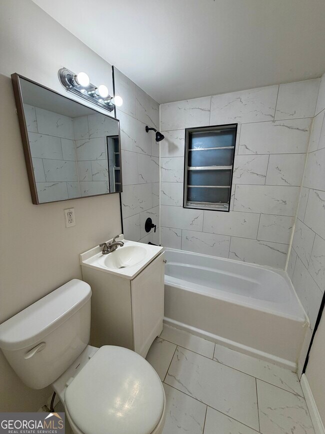 Building Photo - 1329 Watts Rd