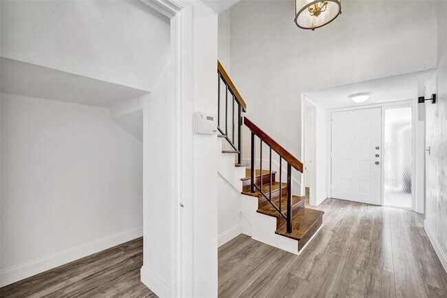 Building Photo - 103 Heatherbrook Way