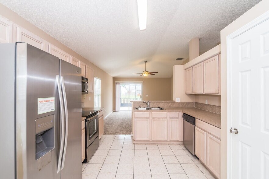 Building Photo - 1691 Northglen Cir