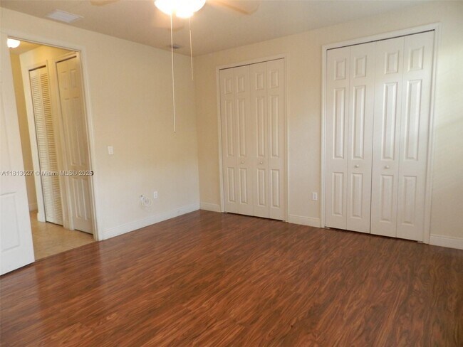 Building Photo - 16020 SW 91st Ct