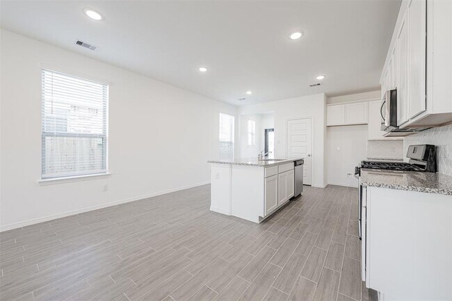 Building Photo - 5731 Tabula Rasa Dr