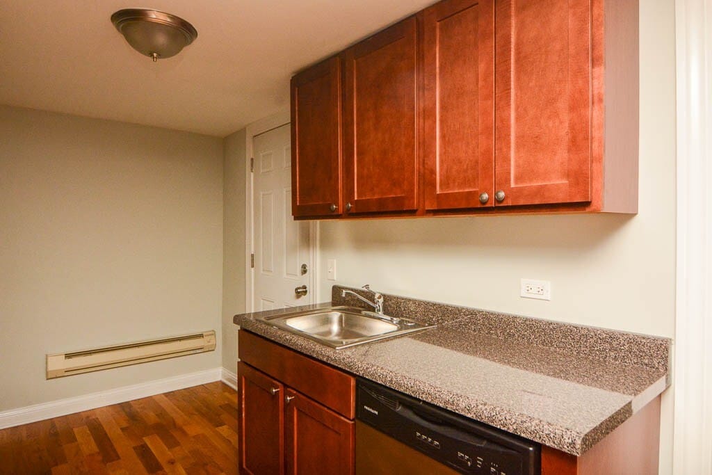 Building Photo - 4242 N Wolcott Ave