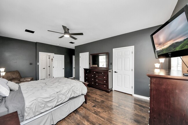 Building Photo - 1603 Dove Run