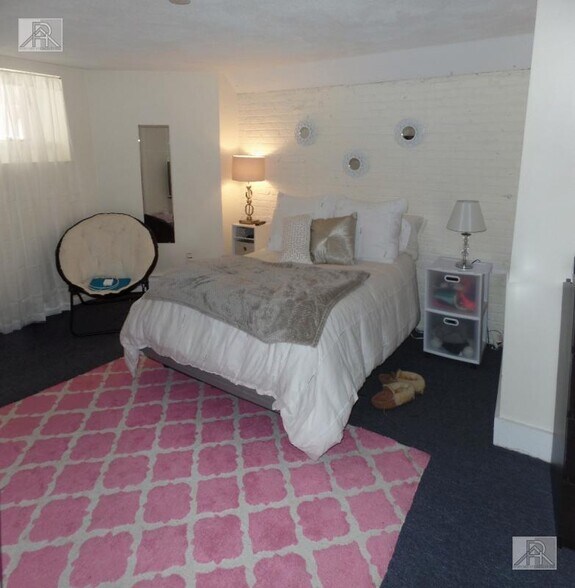 Building Photo - 19 South St