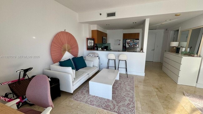 Building Photo - 1050 Brickell Ave