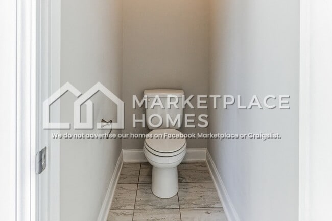 Building Photo - 750 Holderness Ct