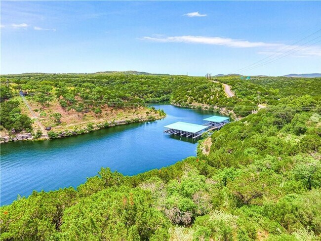 Building Photo - 4 BR + STUDY/ 3 BA in Seguin - 2042 SF One...