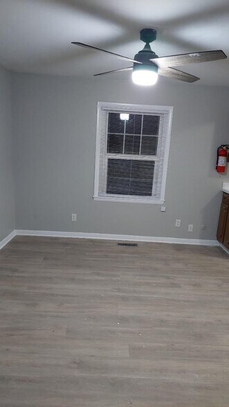 Building Photo - 1015 W Jackson St