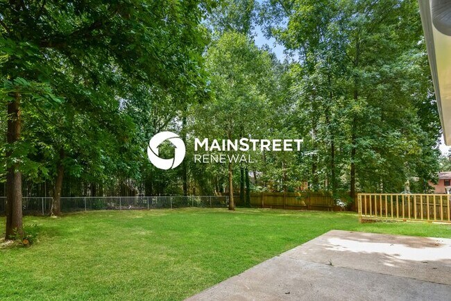 Building Photo - 3 Bedroom Pet-Friendly Home in Lithonia, GA with Main Street Renewal
