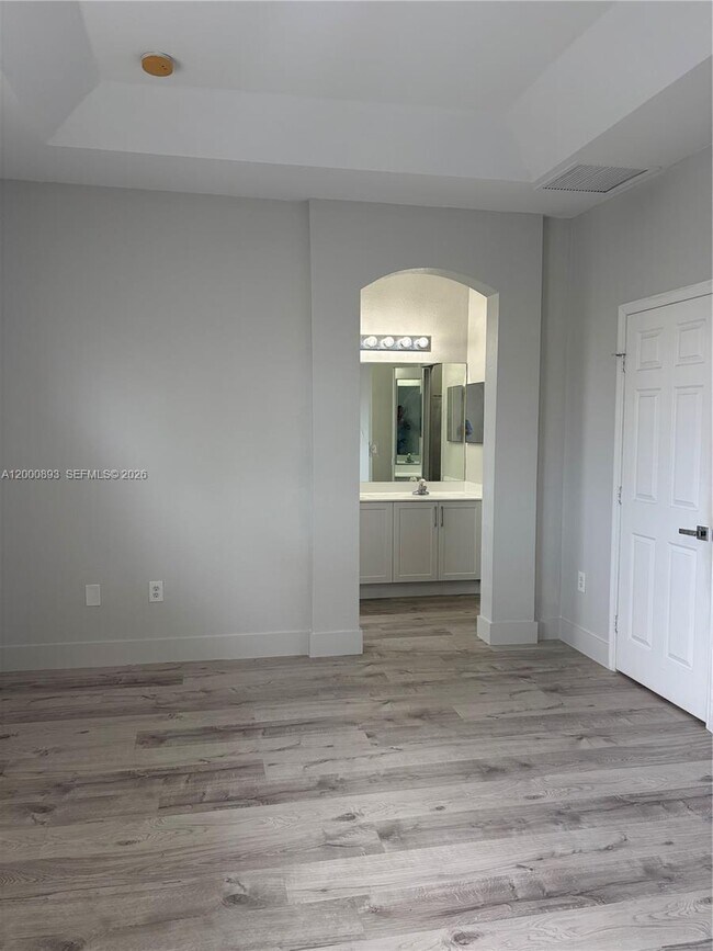 Building Photo - 10947 NW 79th St