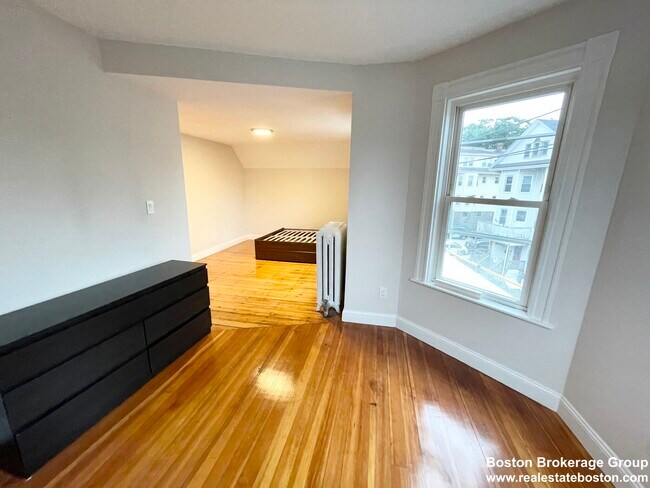 Building Photo - 22 Parker Hill Ave